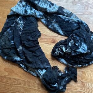 Fig & Bella Black & White Tie-Dye Light Weight Scarf Wrap